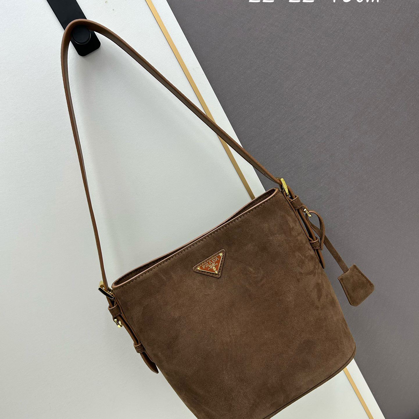 Pra*a shopping bags